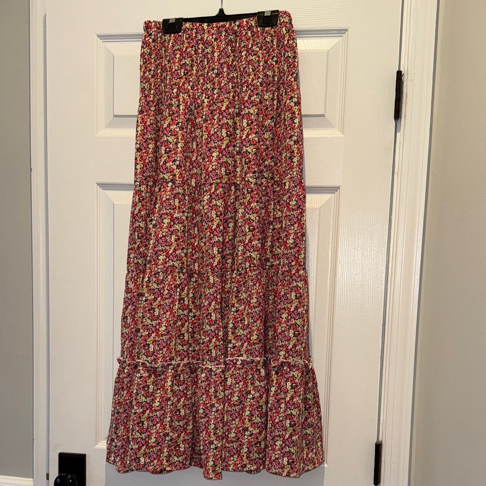Elegant Floral Maxi Skirt in Red by [Brand]